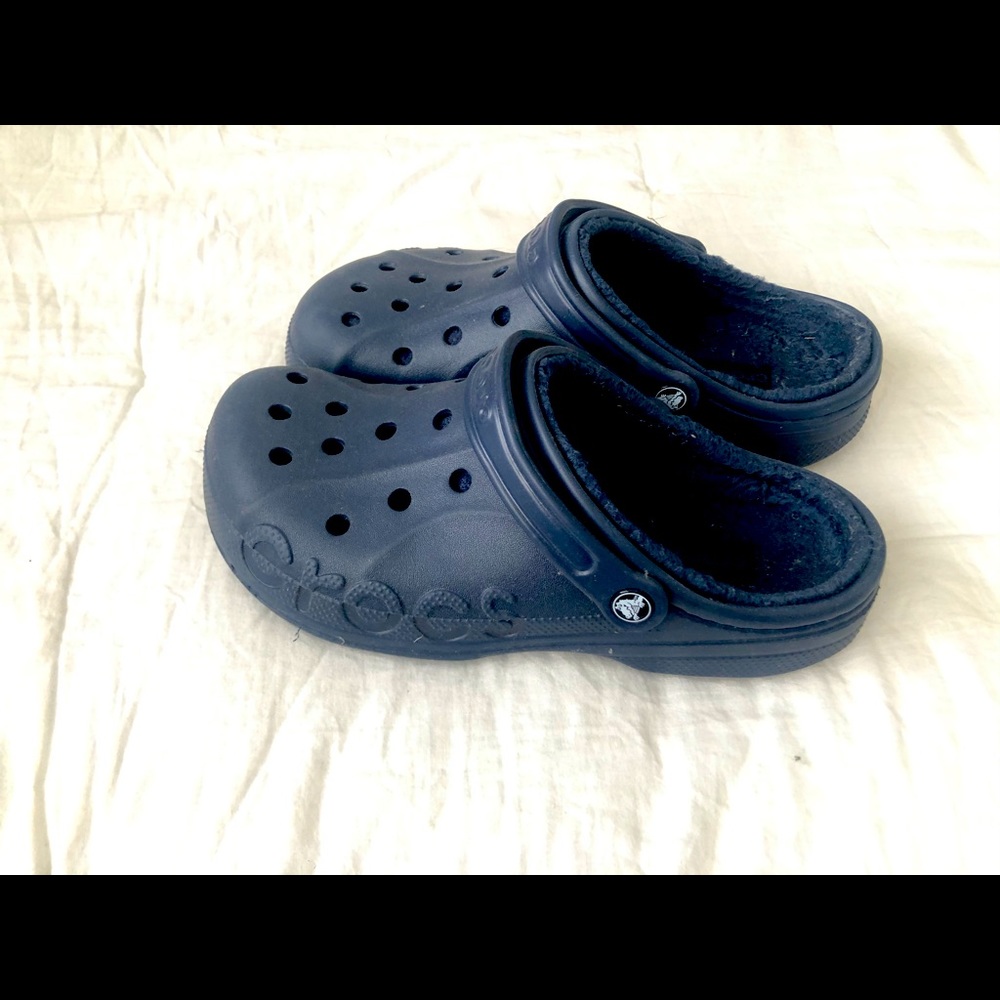 Fuzz Lined Navy Crocs